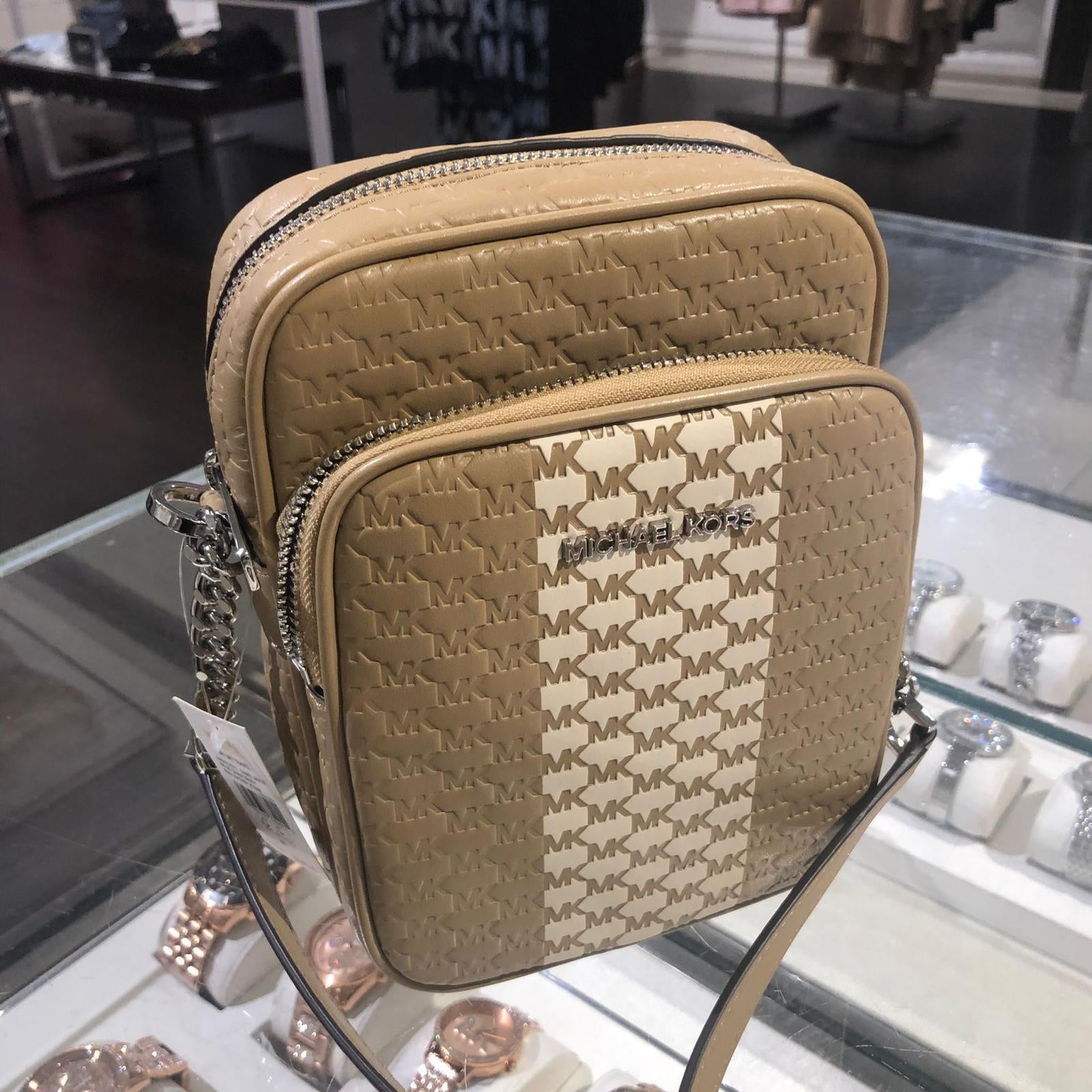 Stylish Michael Kors Women's Crossbody Handbag - PVC/Leather Messenger Purse for Effortless Chic