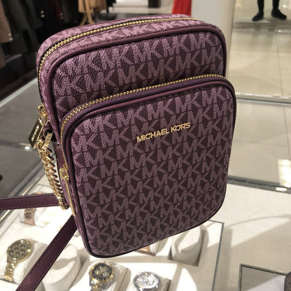 Stylish Michael Kors Women's Crossbody Handbag - PVC/Leather Messenger Purse for Effortless Chic