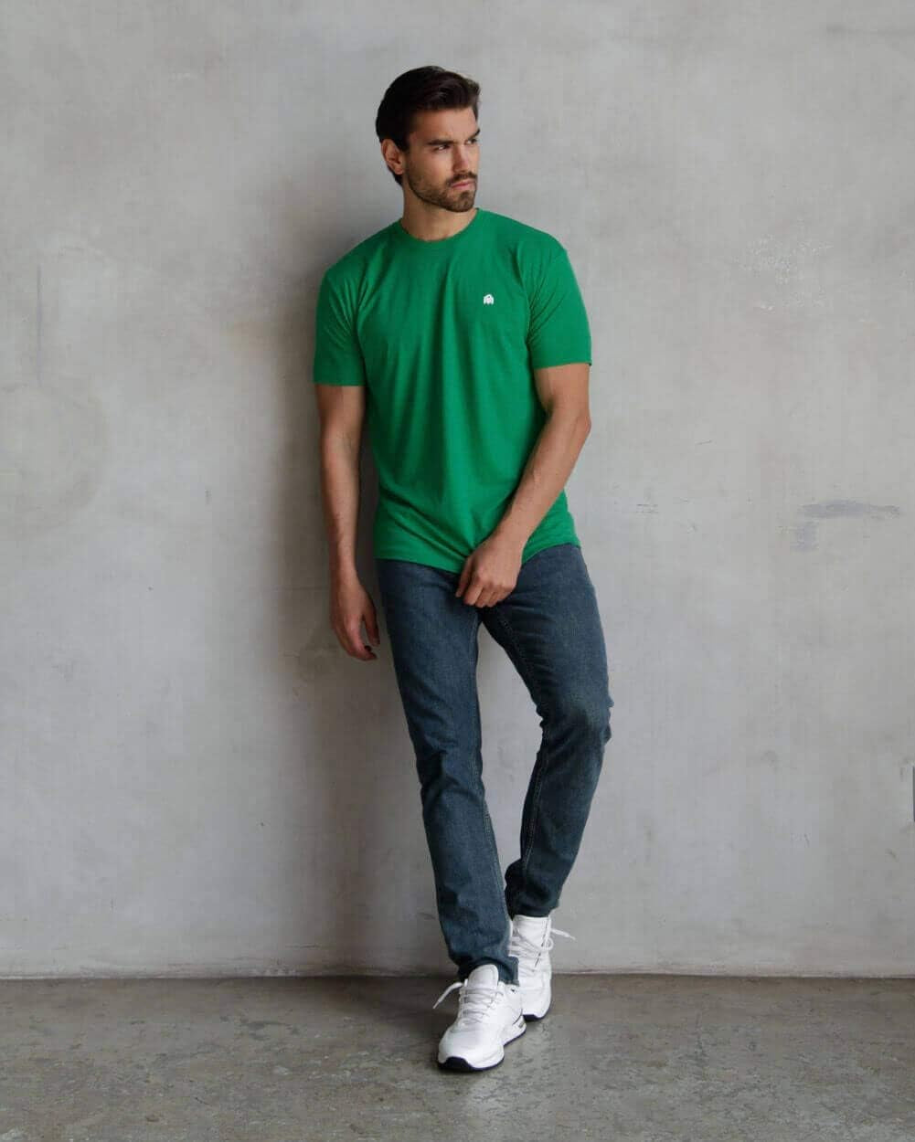 INTO the AM Men's Modern Fit Crew Neck T-Shirt - Classic Short Sleeve Tee in Green (Medium)