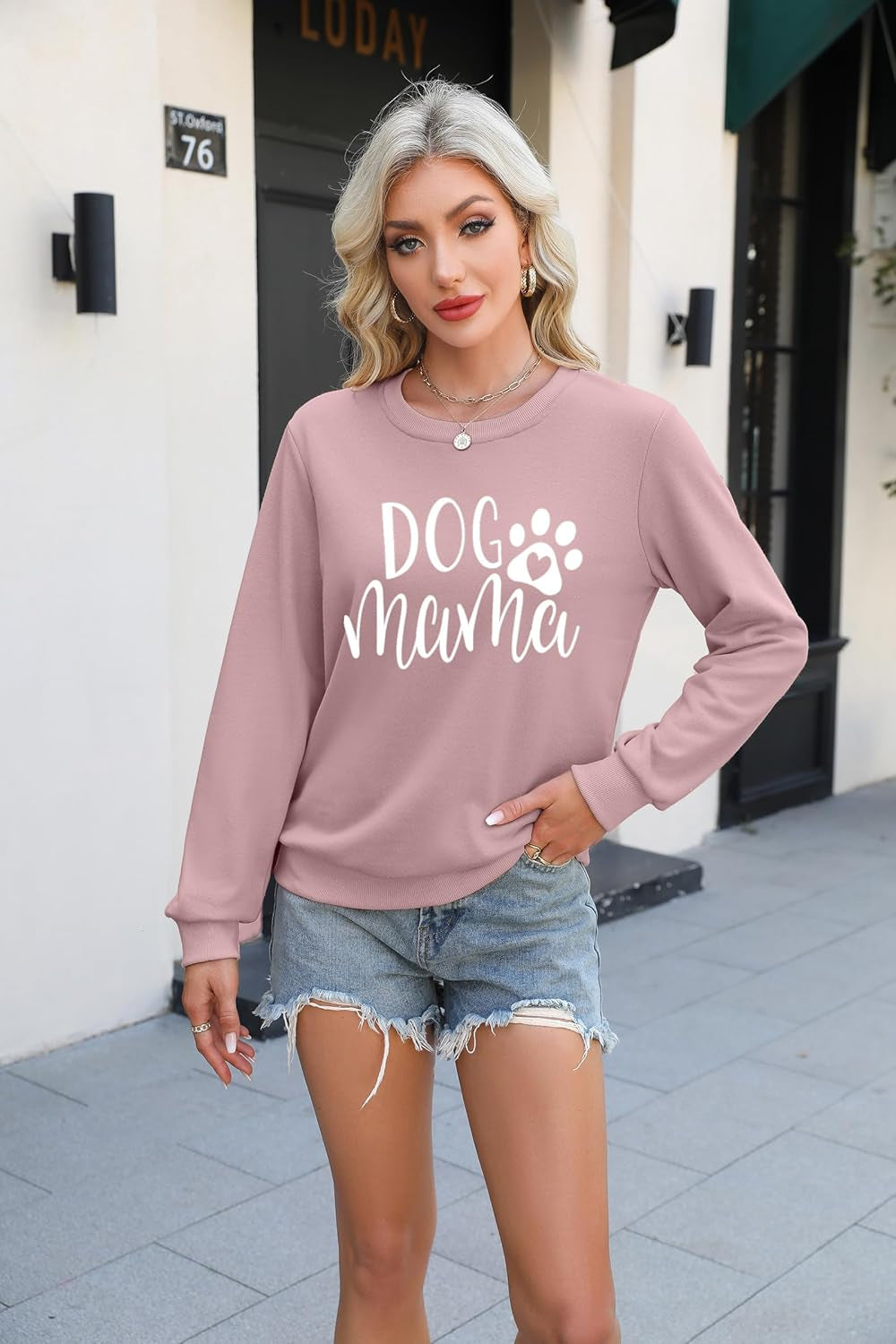 Women's Dog Mom Sweatshirt - Graphic Pullover with Adorable Paw Print Design for Dog Enthusiasts