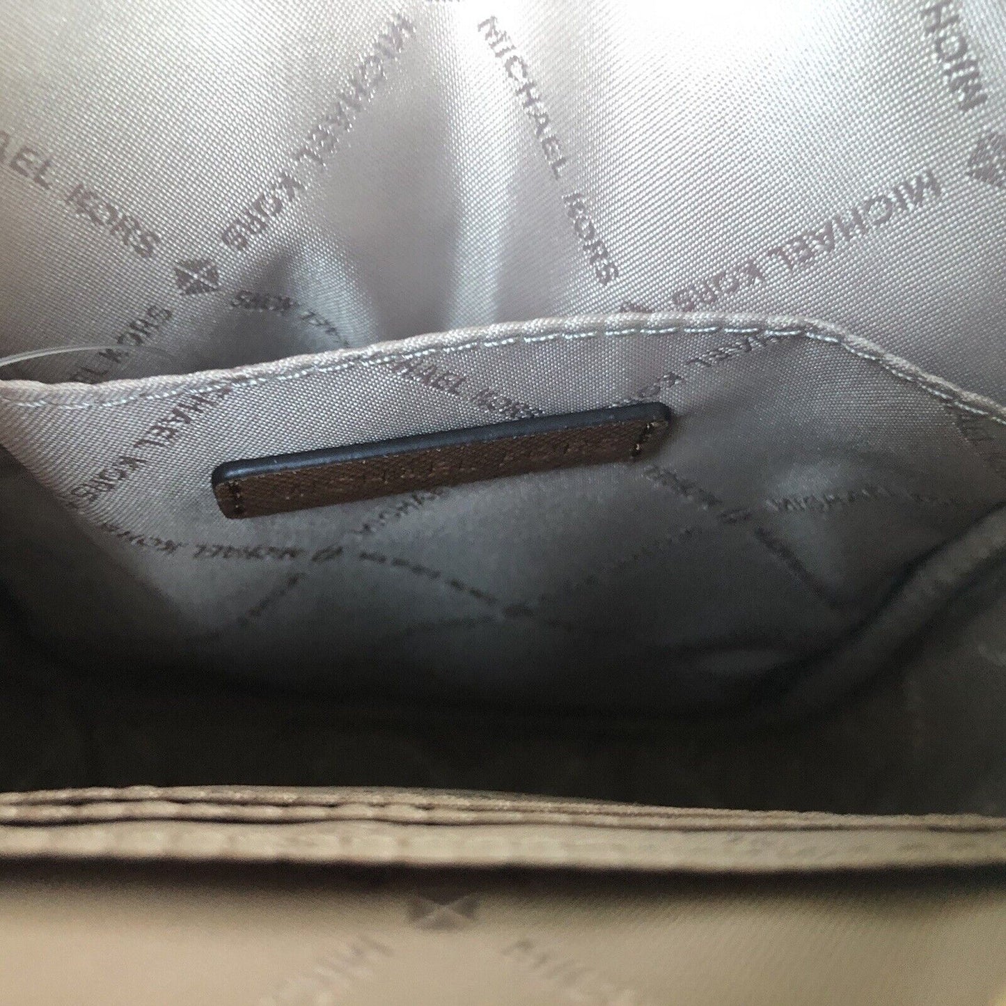 Stylish Michael Kors Women's Crossbody Handbag - PVC/Leather Messenger Purse for Effortless Chic