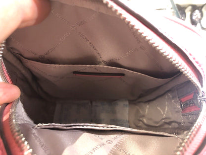 Stylish Michael Kors Women's Crossbody Handbag - PVC/Leather Messenger Purse for Effortless Chic