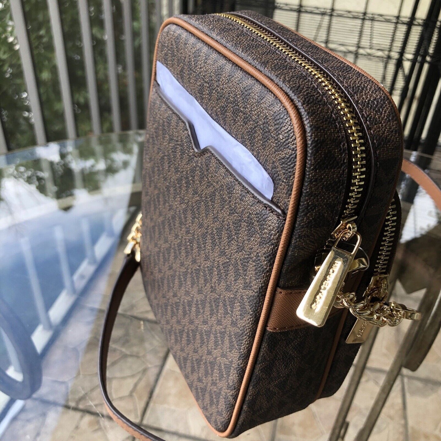 Stylish Michael Kors Women's Crossbody Handbag - PVC/Leather Messenger Purse for Effortless Chic