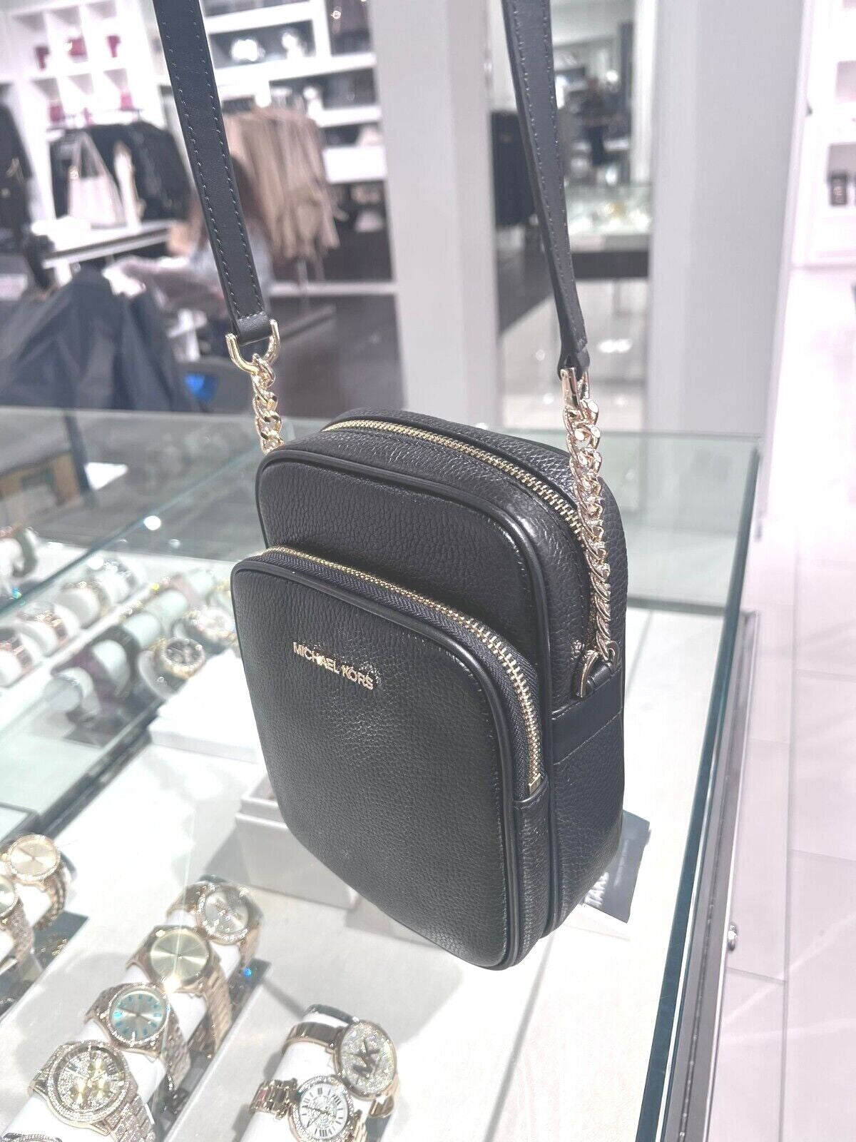 Stylish Michael Kors Women's Crossbody Handbag - PVC/Leather Messenger Purse for Effortless Chic