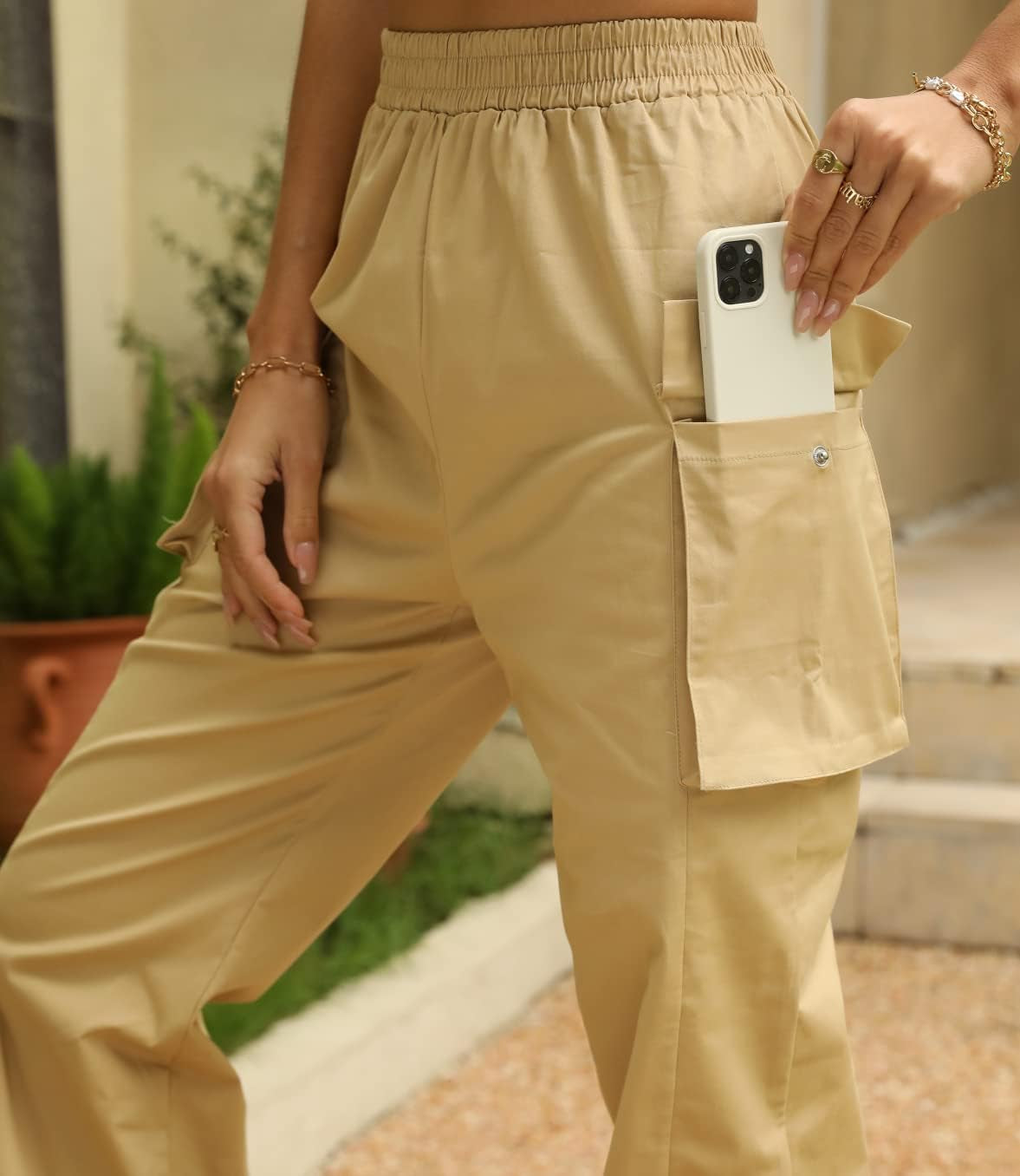 Women's Classic High-Waist Cargo Joggers with Pockets
