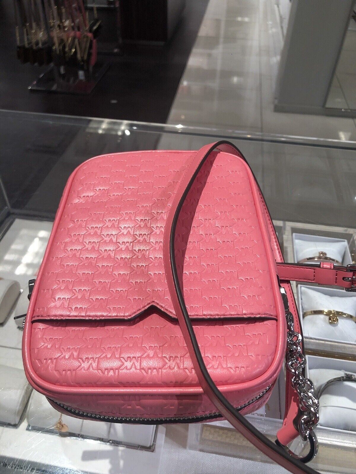 Stylish Michael Kors Women's Crossbody Handbag - PVC/Leather Messenger Purse for Effortless Chic