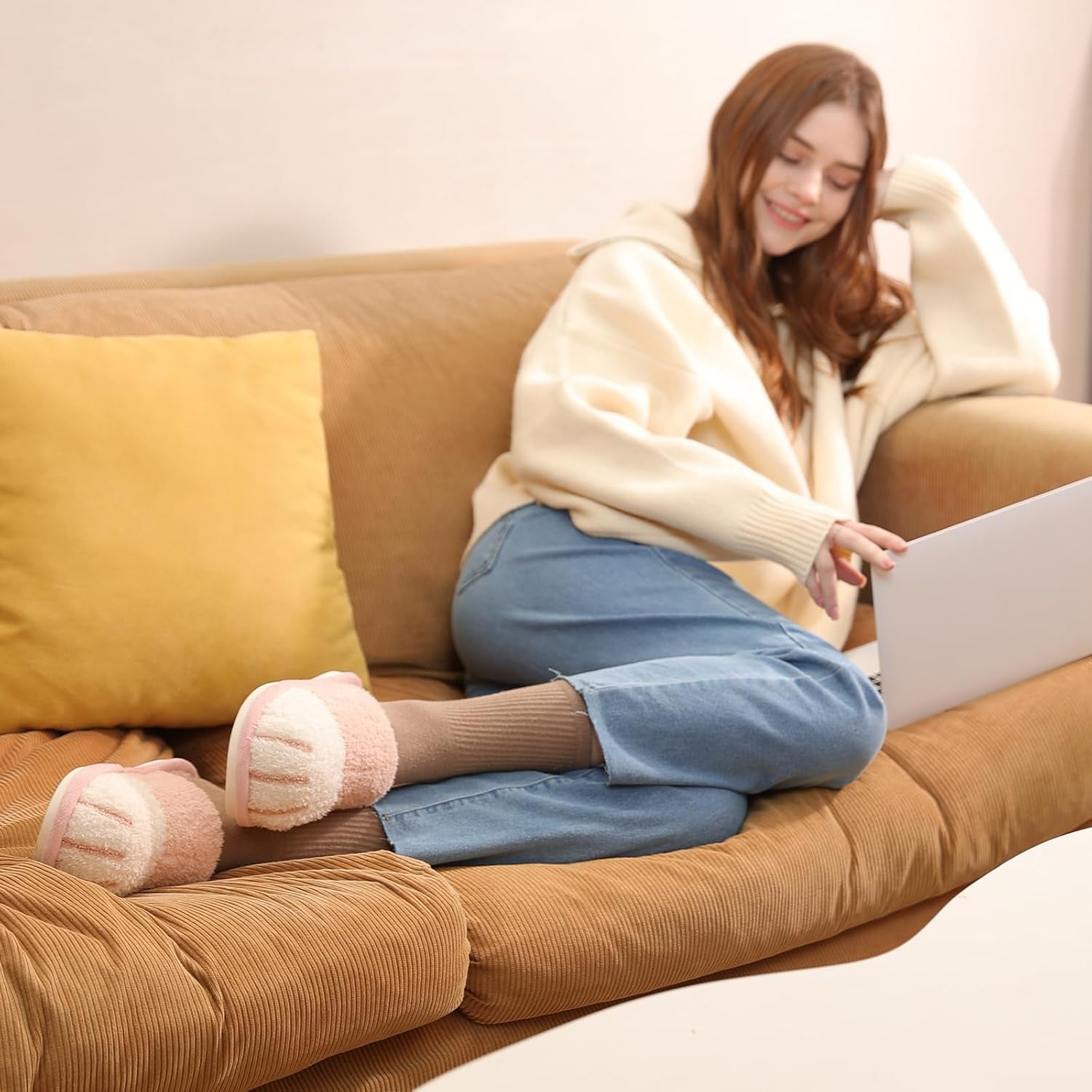 SINNO Women's Animal-Themed Memory Foam Slippers - Comfortable, Warm, and Non-Slip Indoor/Outdoor Footwear Perfect for Holiday Gifting