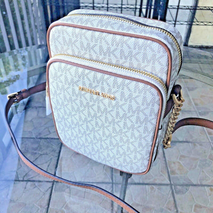 Stylish Michael Kors Women's Crossbody Handbag - PVC/Leather Messenger Purse for Effortless Chic
