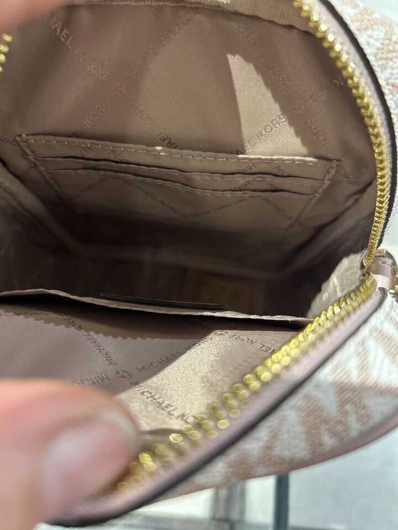 Stylish Michael Kors Women's Crossbody Handbag - PVC/Leather Messenger Purse for Effortless Chic