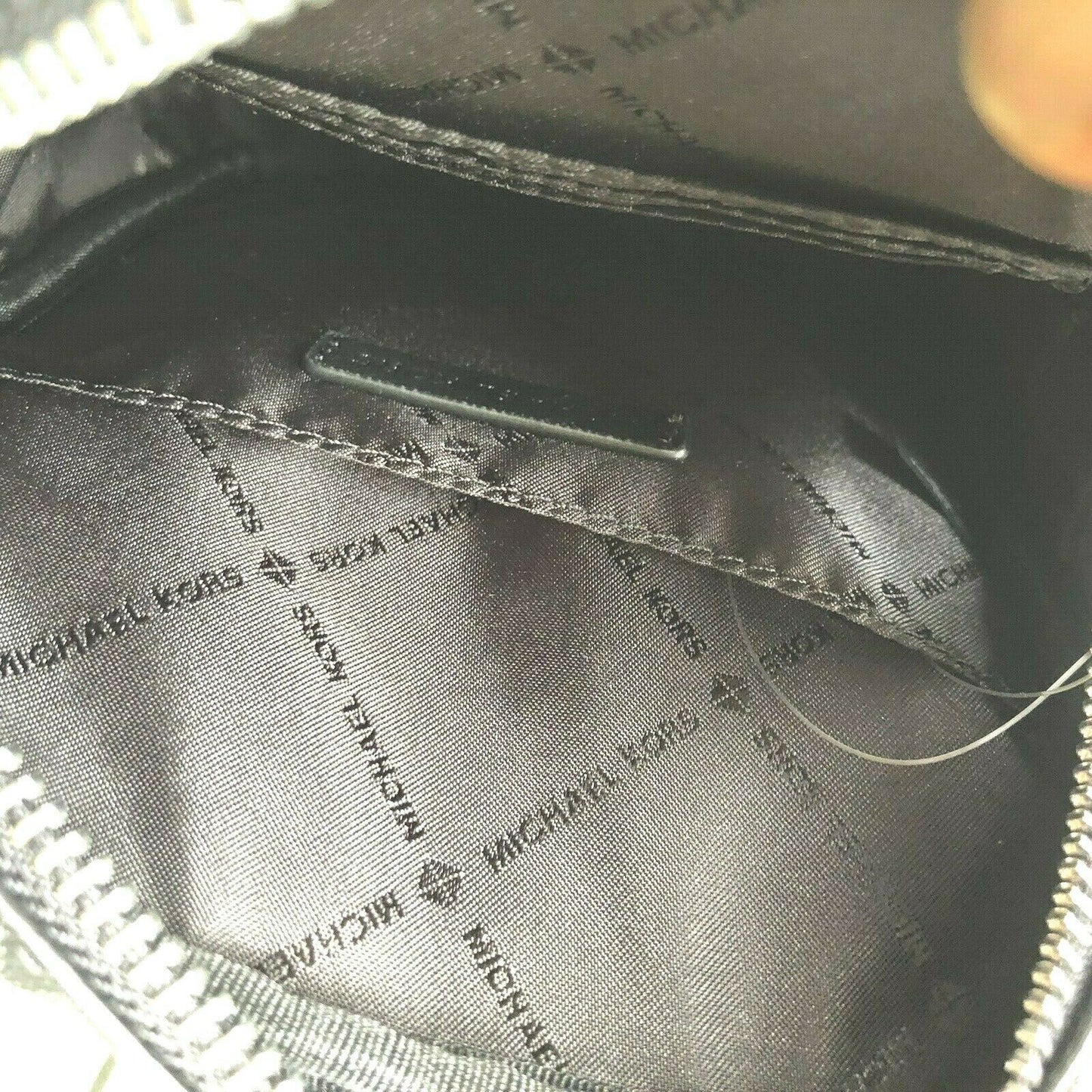 Stylish Michael Kors Women's Crossbody Handbag - PVC/Leather Messenger Purse for Effortless Chic